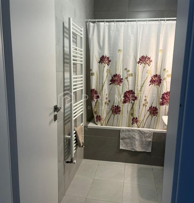 DE ÎNCHIRIAT: Apartament modern cu o cameră și parcare | Maurer