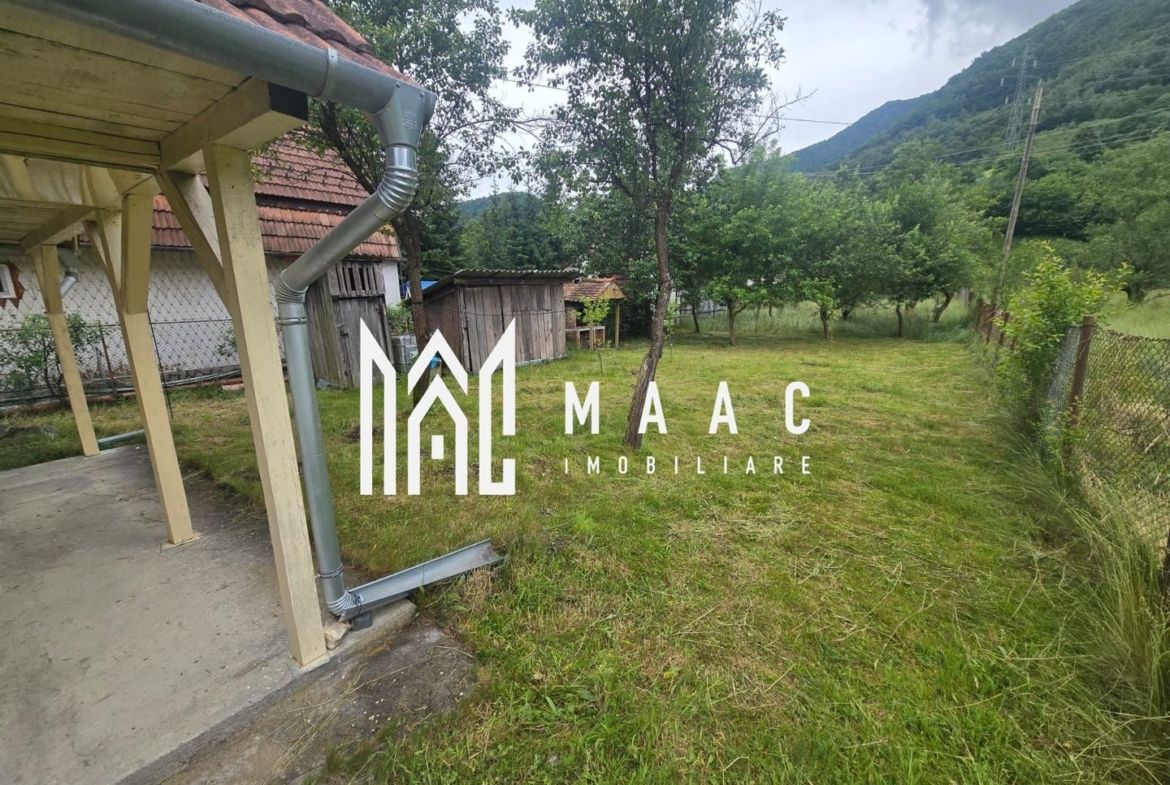 Casa de vacanta 1200 mp teren Valea Lotrioarei