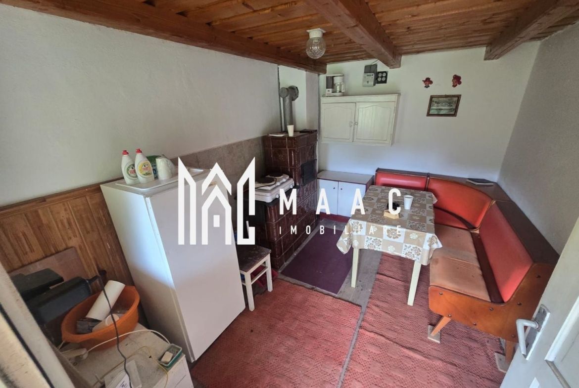 Casa de vacanta 1200 mp teren Valea Lotrioarei