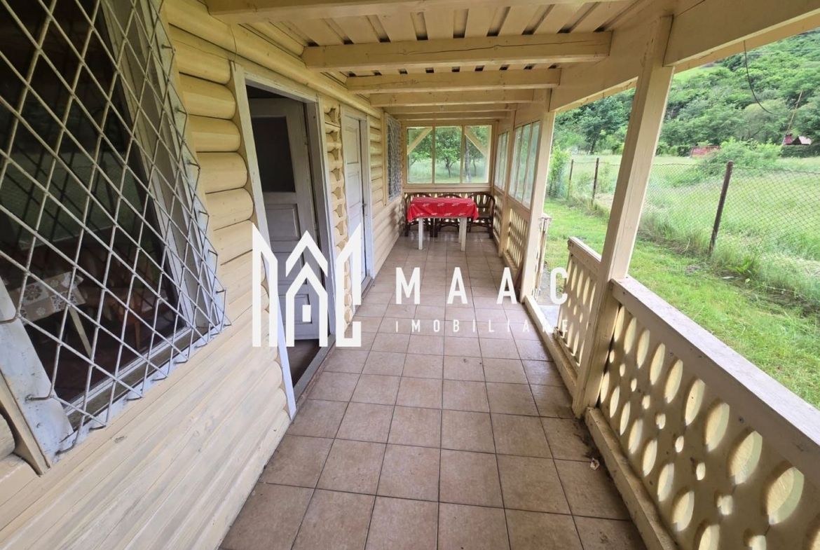 Casa de vacanta 1200 mp teren Valea Lotrioarei