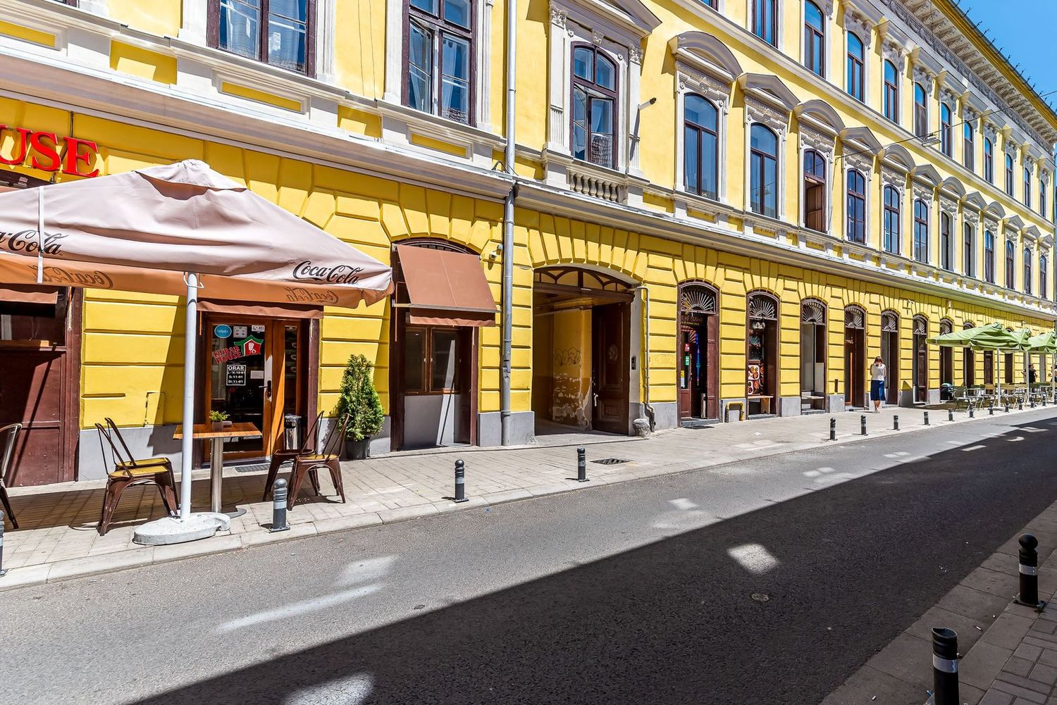 Spațiu birouri central cu 2 intrări pe Str. Unirii 1 Arad. - Imagine principala