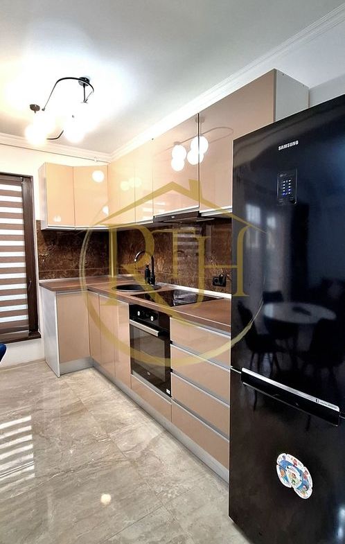 Prima inchiriere, Apartament modern, 3 camere, curte, zona Braytim, Parcare