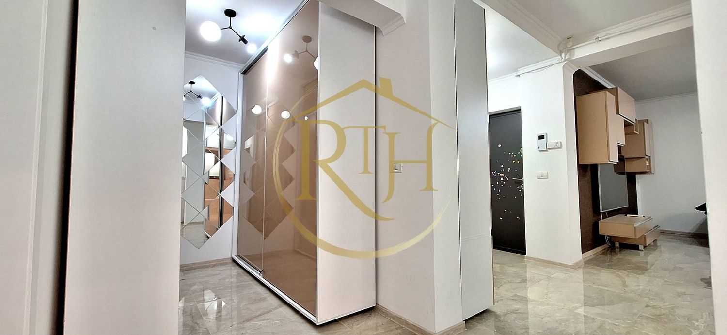 Prima inchiriere, Apartament modern, 3 camere, curte, zona Braytim, Parcare