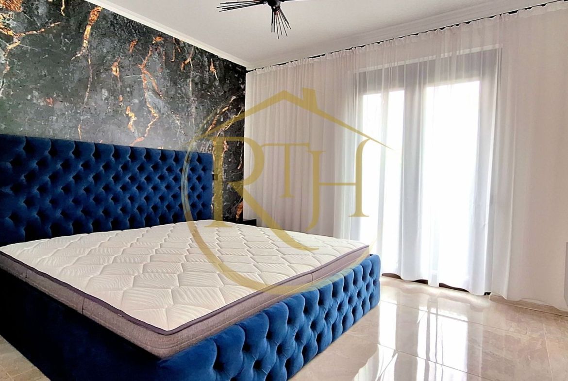 Prima inchiriere, Apartament modern, 3 camere, curte, zona Braytim, Parcare