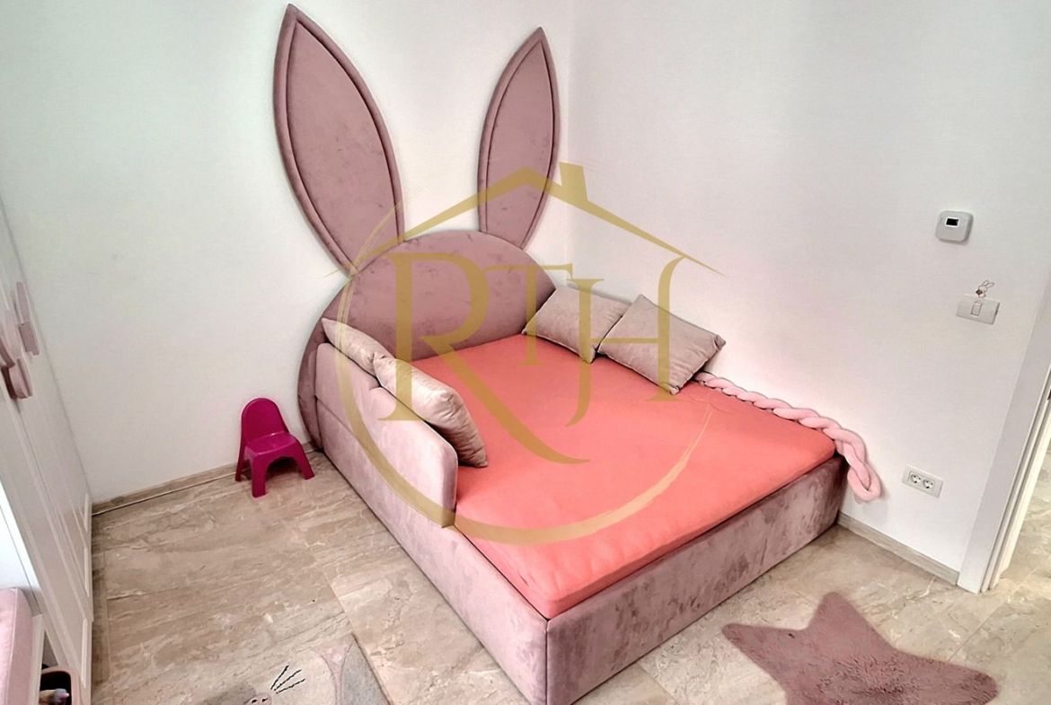 Prima inchiriere, Apartament modern, 3 camere, curte, zona Braytim, Parcare
