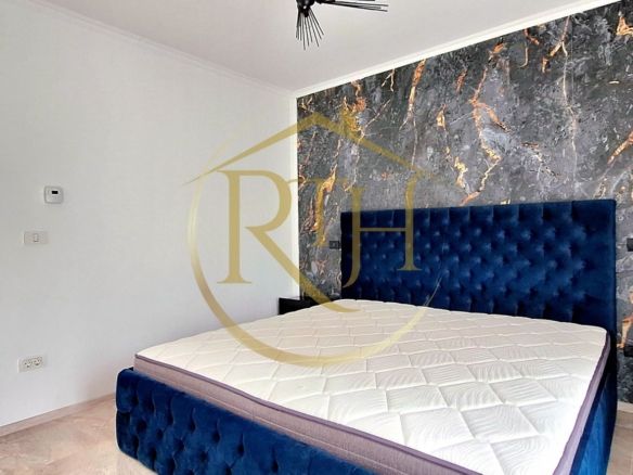 Prima inchiriere, Apartament modern, 3 camere, curte, zona Braytim, Parcare