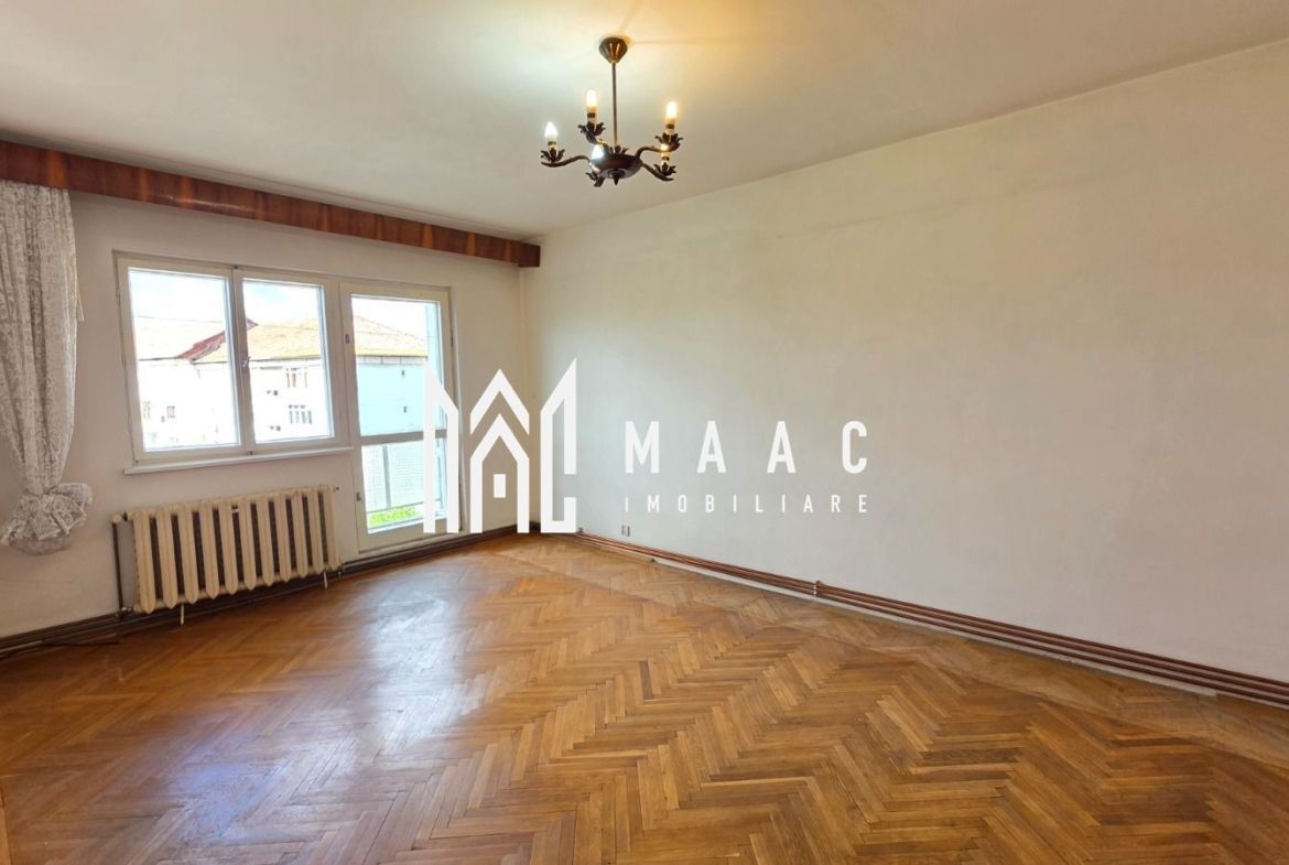 Apartament de vanzare Sibiu 3 camere decomandat | Strand | 2 bai, 2 balcoane