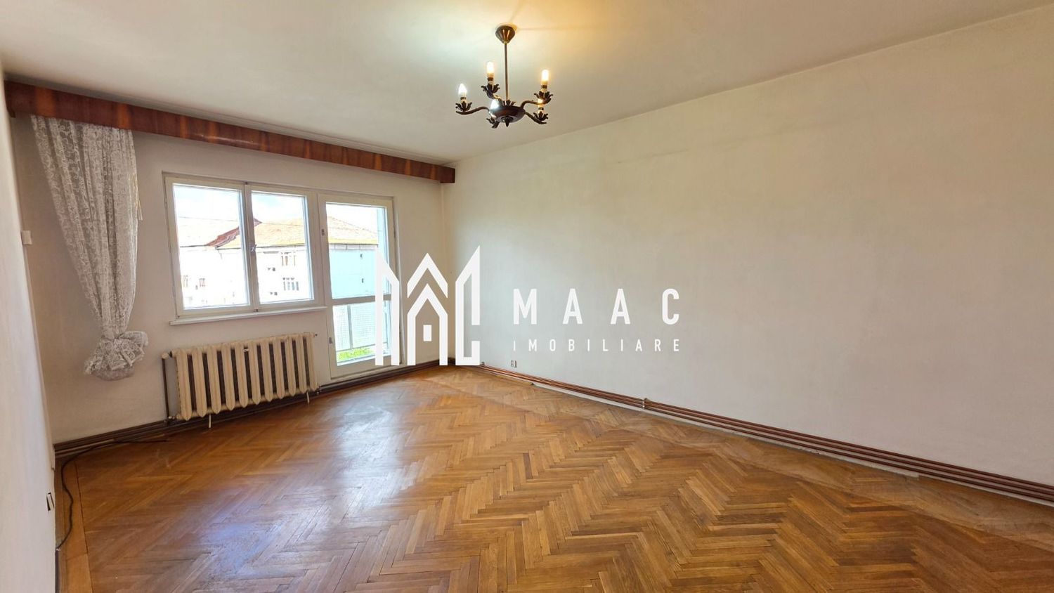 anBn-165 Apartament de vanzare Sibiu 3 camere decomandat | Strand | 2 bai, 2 balcoane