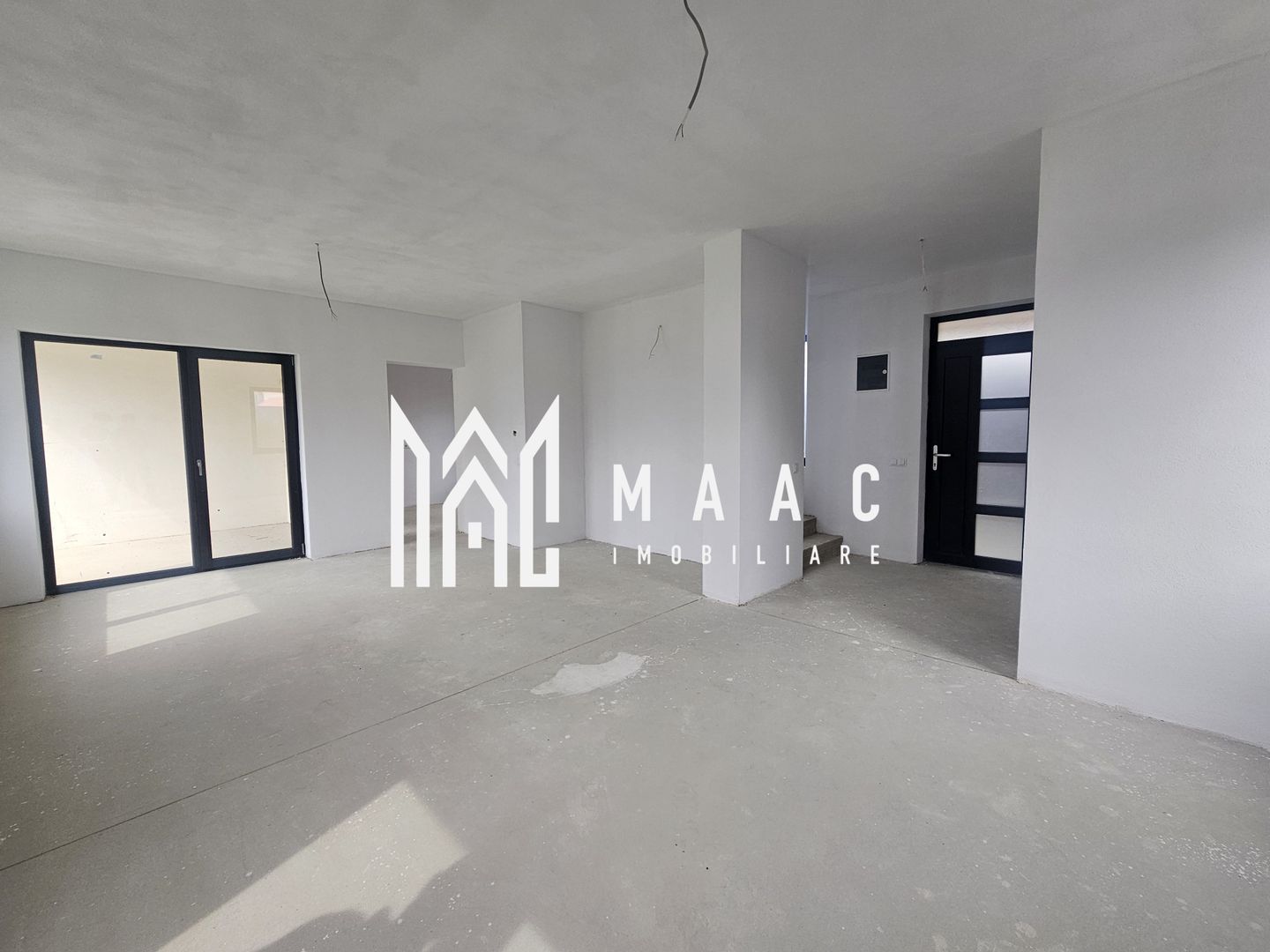 Casă triplex | 4 camere | 115 mp utili | 2 parcări | Șelimbăr