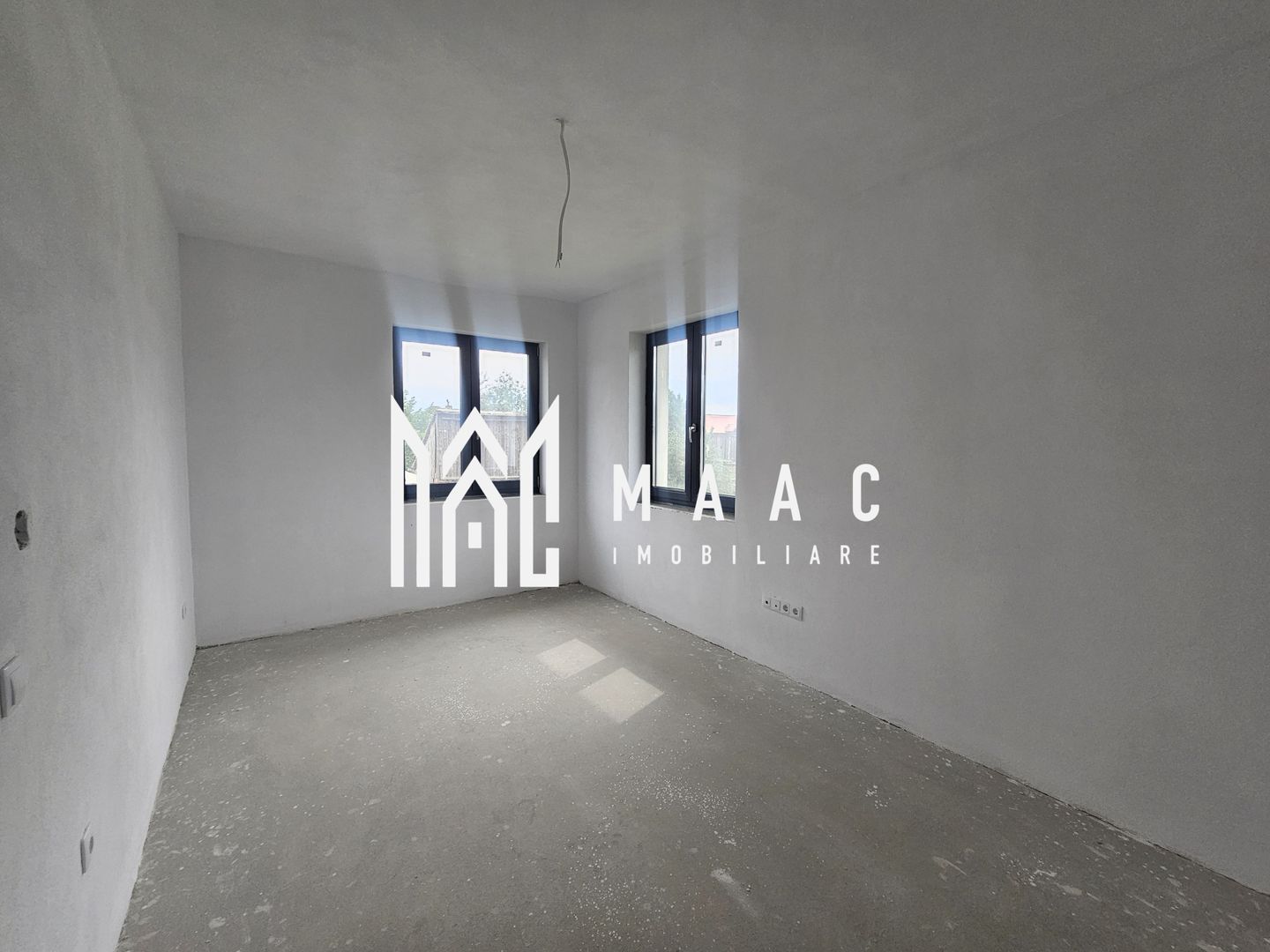 Casă triplex | 4 camere | 115 mp utili | 2 parcări | Șelimbăr