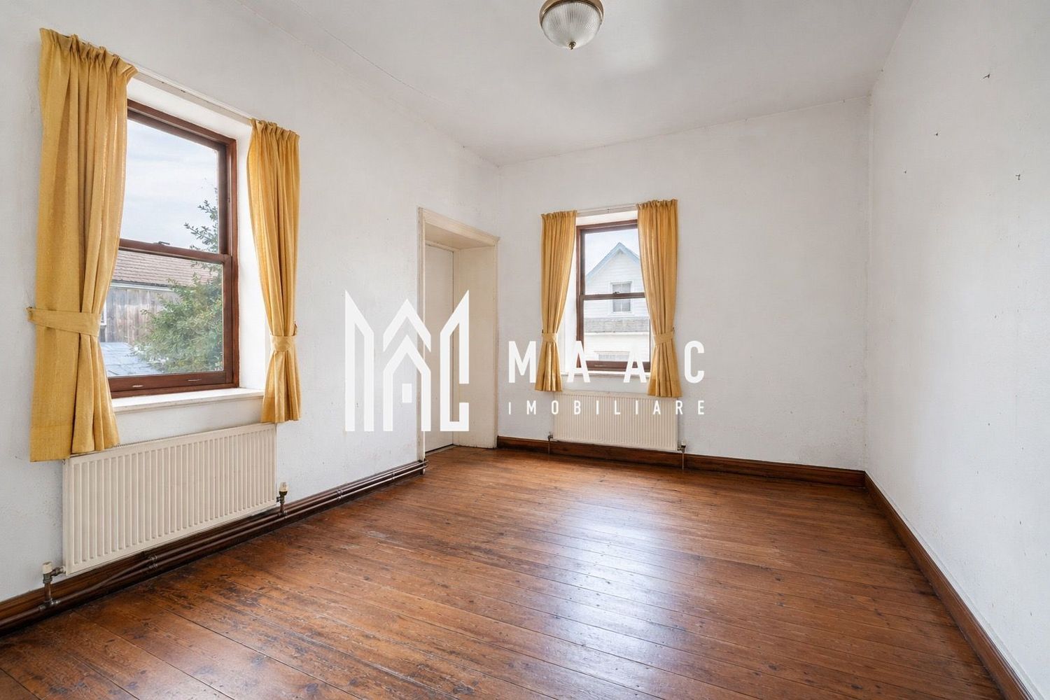 anBn-16529 Casă 6 camere | Ultracentral Sibiu | 280 mp, curte proprie