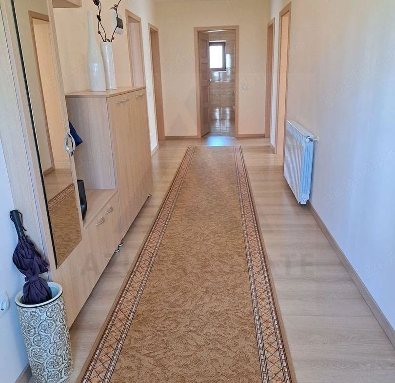 Casă individuală 5 camere cu garaj curte si gradină Șura Mare - foto 5