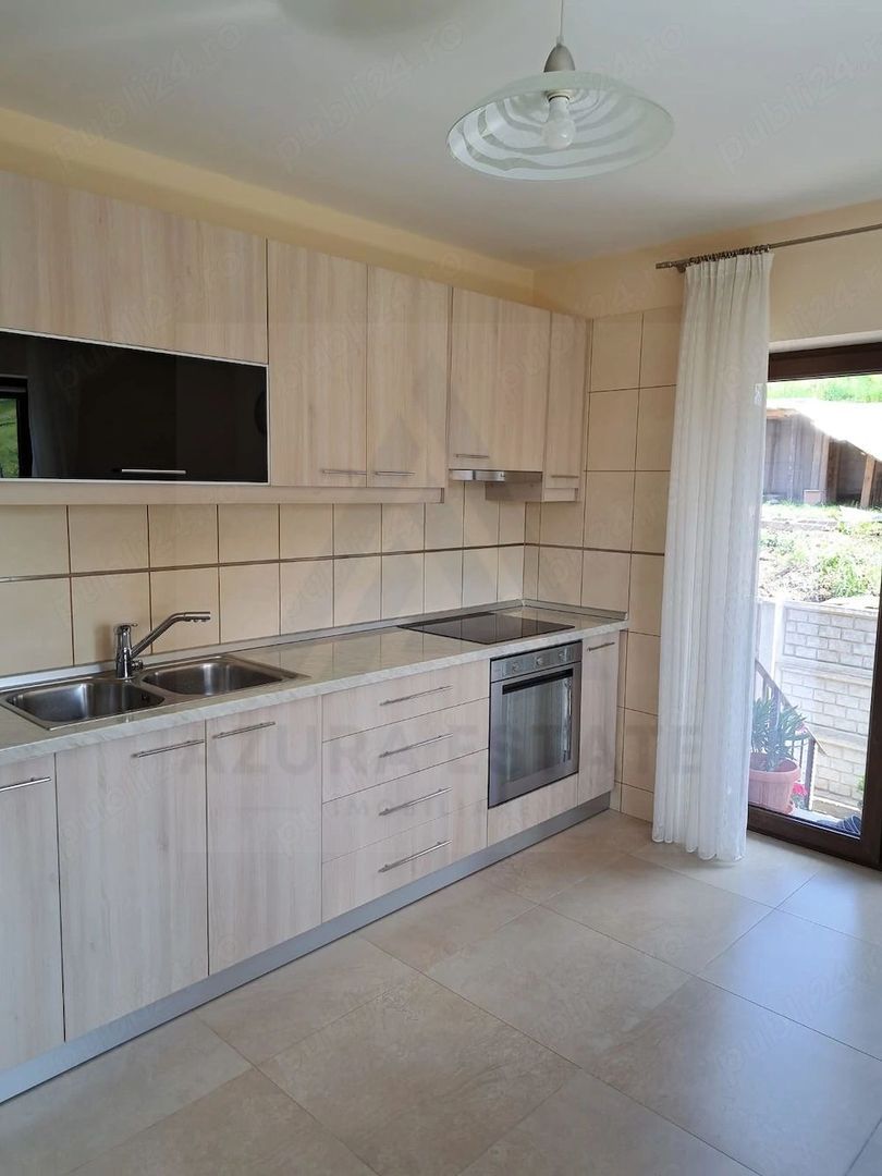Casă individuală 5 camere cu garaj curte si gradină Șura Mare - foto 6
