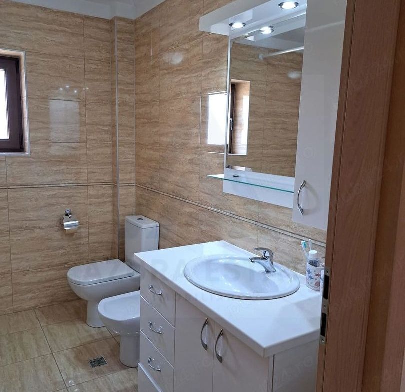 Casă individuală 5 camere cu garaj curte si gradină Șura Mare - foto 8
