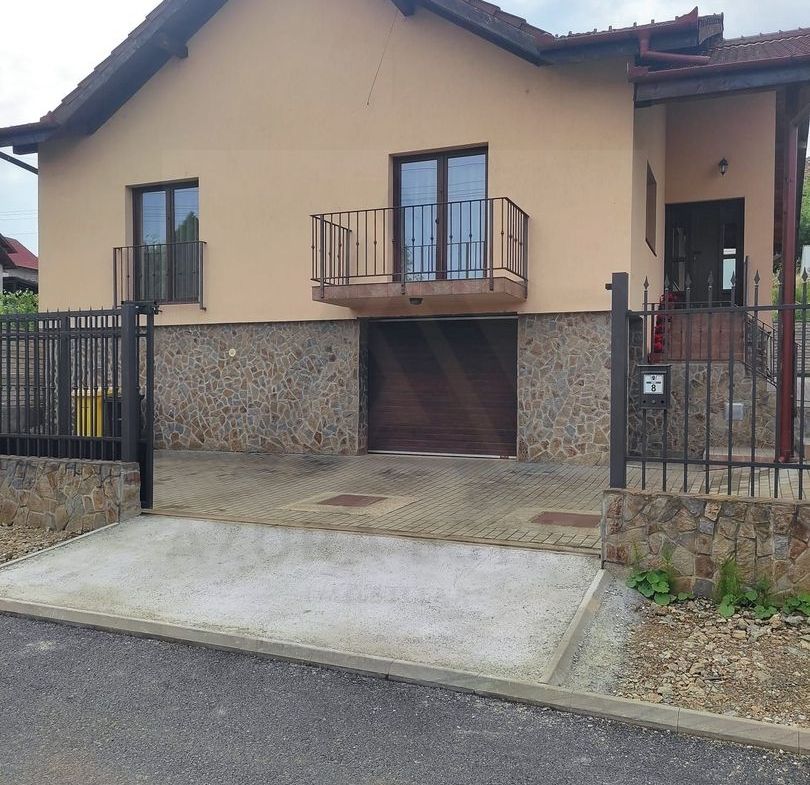 Casă individuală 5 camere cu garaj curte si gradină Șura Mare - foto 12