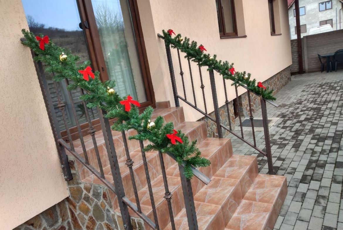 Casă individuală 5 camere cu garaj curte si gradină Șura Mare - foto 15