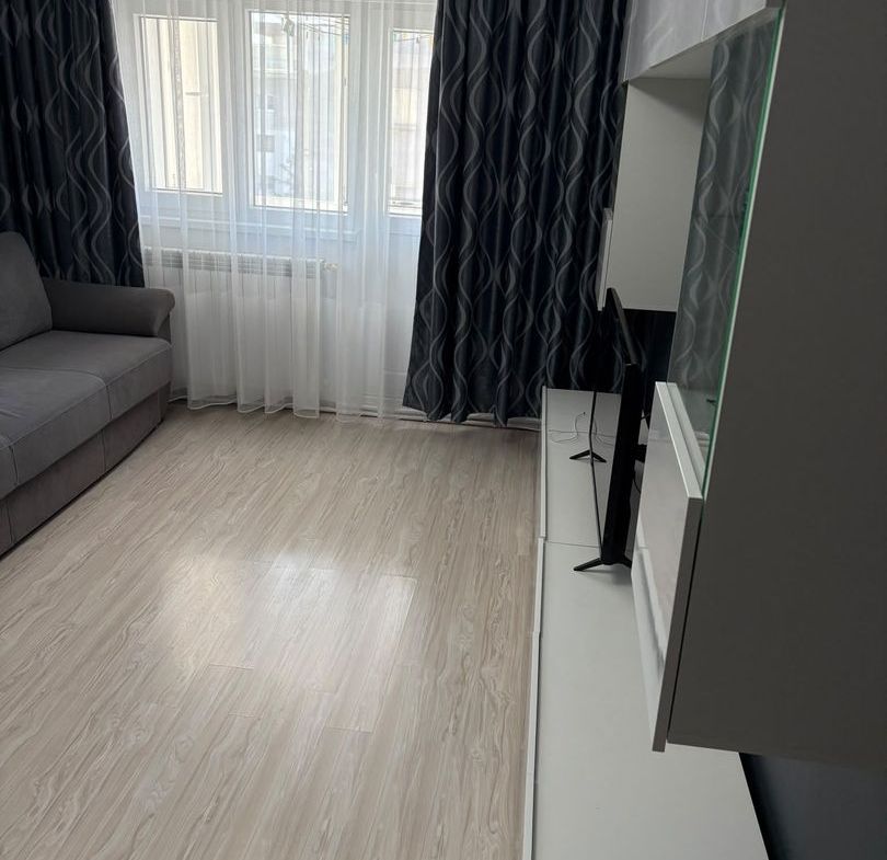 De vanzare apartament  cu 2 camere, renovat, etaj 4 , Mazepa 1, 85.000 euro