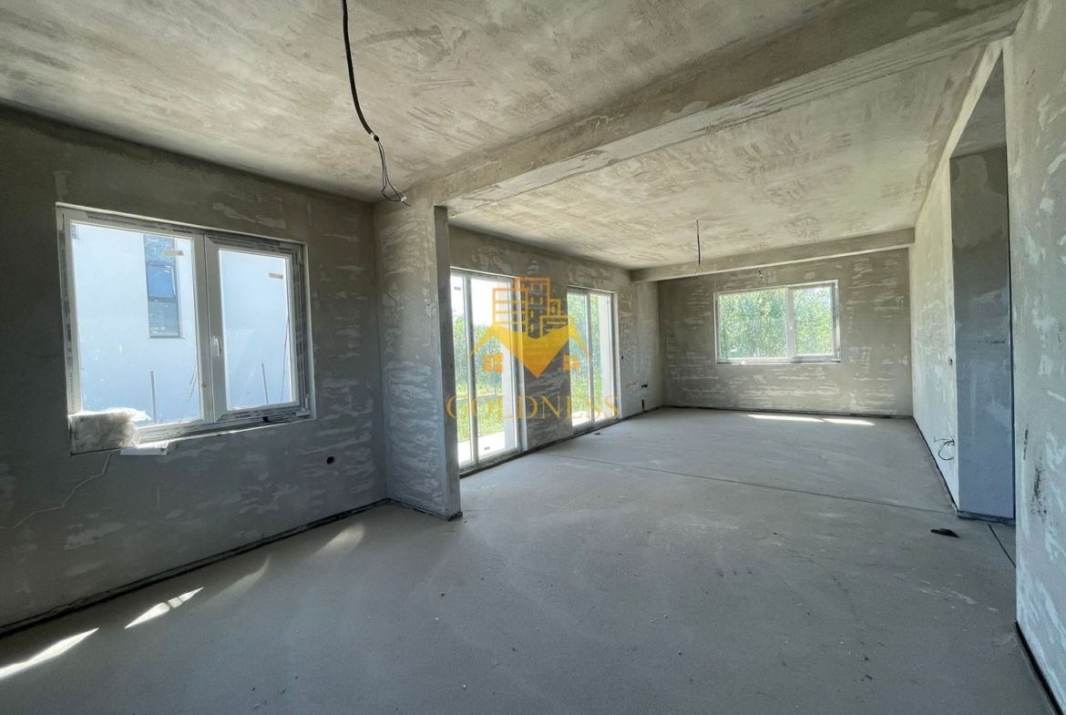 Casă individuală, 4 camere, 470 mp teren, 90 mp, Jucul de Miijloc,Cluj