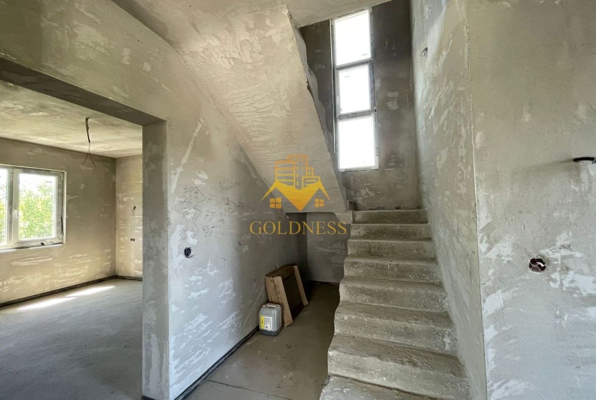 Casă individuală, 4 camere, 470 mp teren, 90 mp, Jucul de Miijloc,Cluj