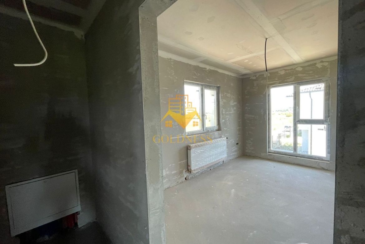 Casă individuală, 4 camere, 470 mp teren, 90 mp, Jucul de Miijloc,Cluj