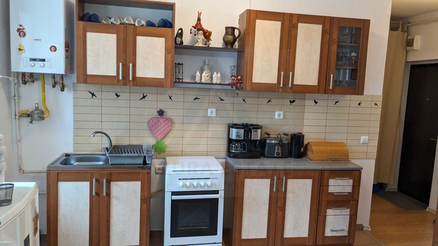 Garsoniera moderna 38 mp utili la parter  loc de parcare in Selimbar