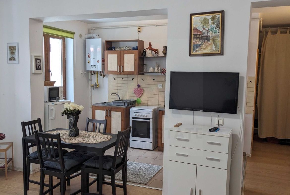 Garsoniera moderna 38 mp utili la parter  loc de parcare in Selimbar