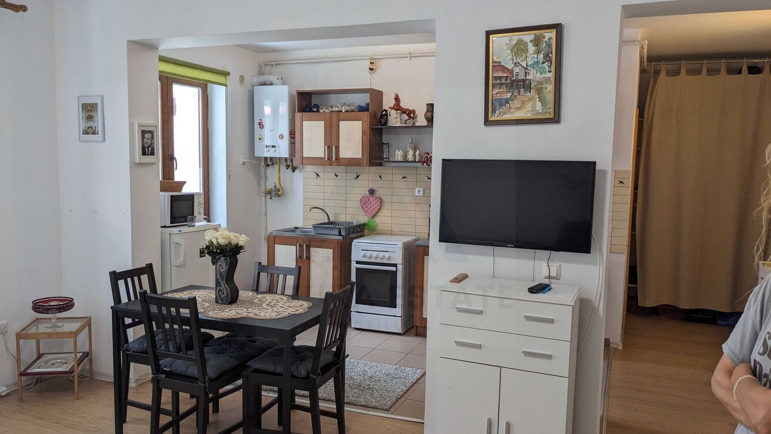 Garsoniera moderna 38 mp utili la parter  loc de parcare in Selimbar