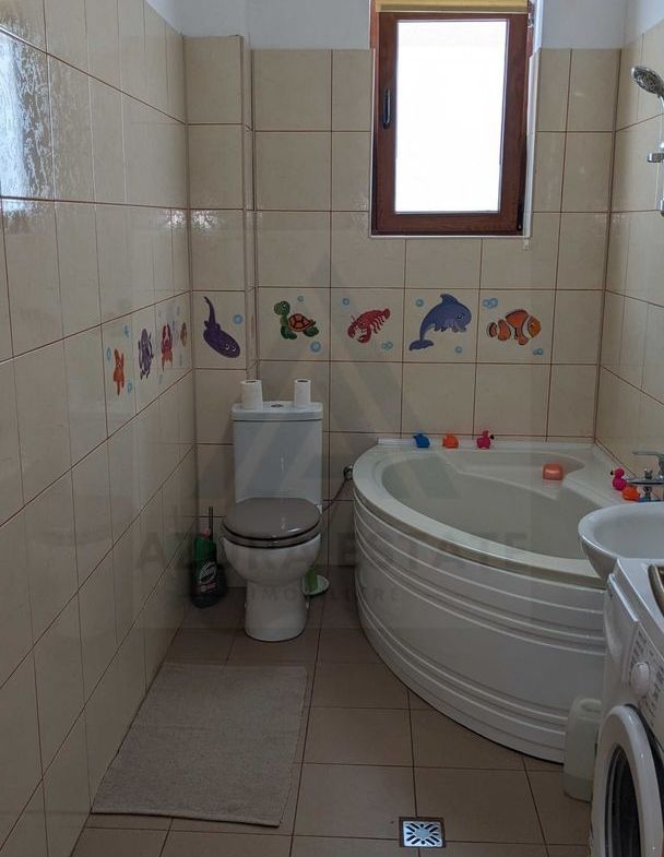 Garsoniera moderna 38 mp utili la parter  loc de parcare in Selimbar