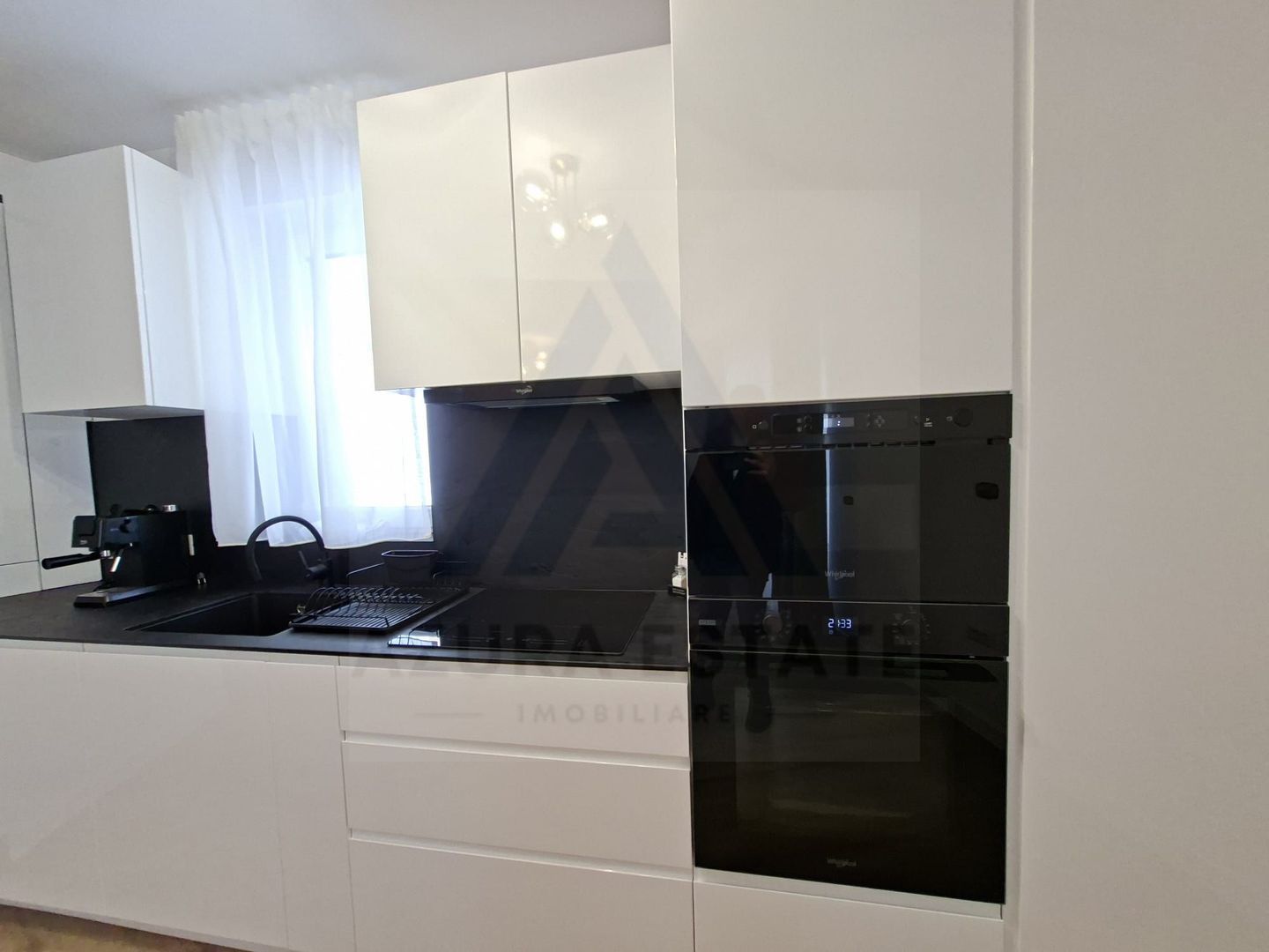 Apartament premium 3 camere 2 bai etaj 2 prima inchiriere in Evolution