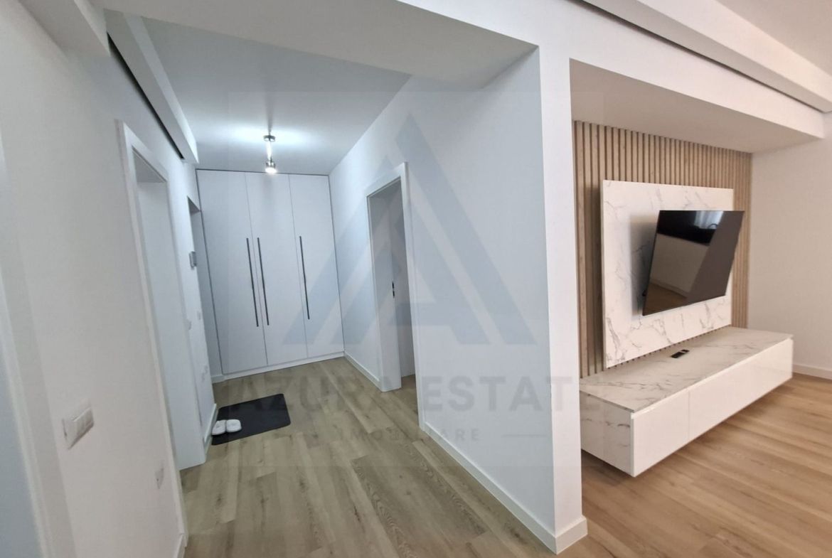 Apartament premium 3 camere 2 bai etaj 2 prima inchiriere in Evolution