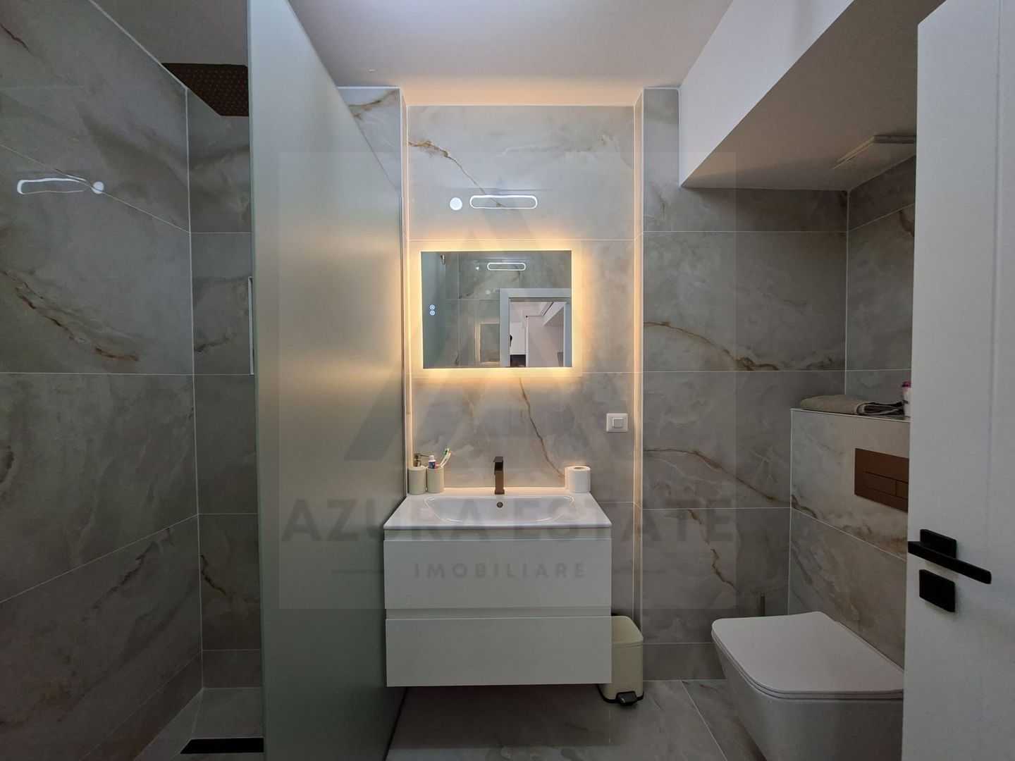 Apartament premium 3 camere 2 bai etaj 2 prima inchiriere in Evolution