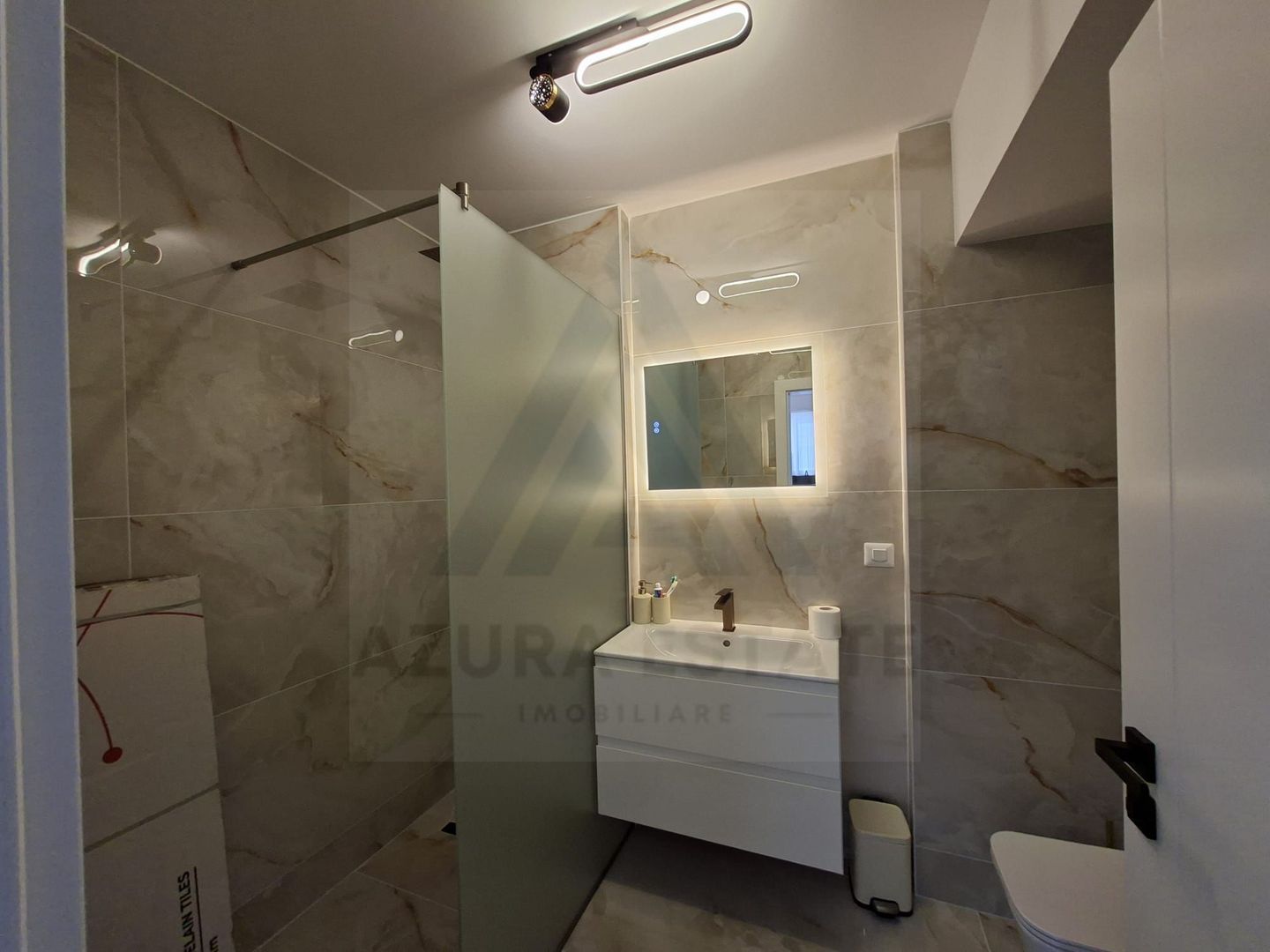 Apartament premium 3 camere 2 bai etaj 2 prima inchiriere in Evolution