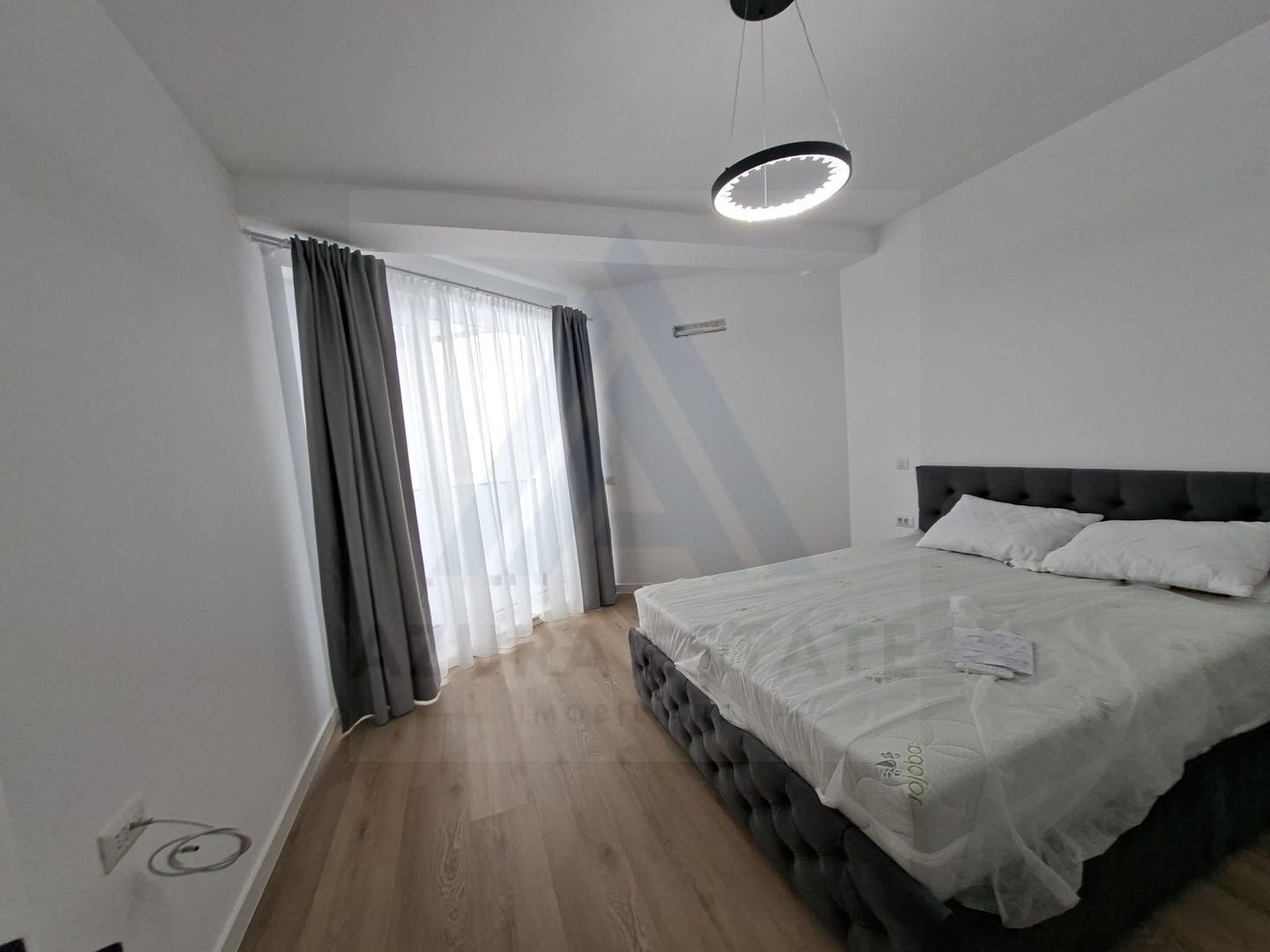 Apartament premium 3 camere 2 bai etaj 2 prima inchiriere in Evolution