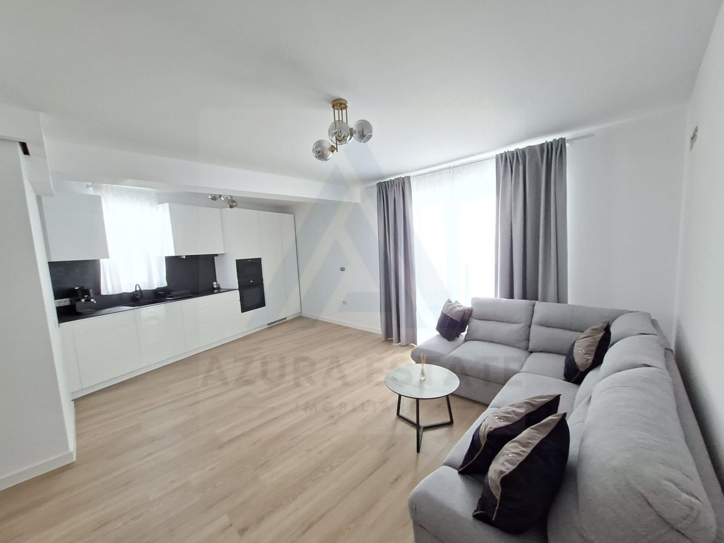 Apartament premium 3 camere 2 bai etaj 2 prima inchiriere in Evolution
