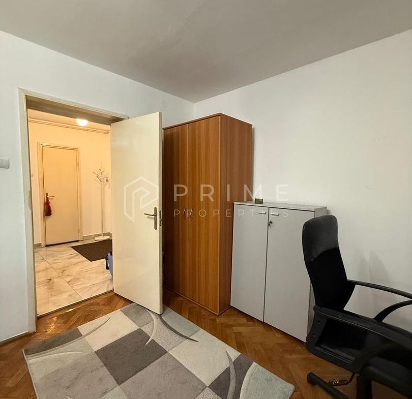 Apartament cu 3 camere decomandate- Ideal pentru studenti – Zona Tudor