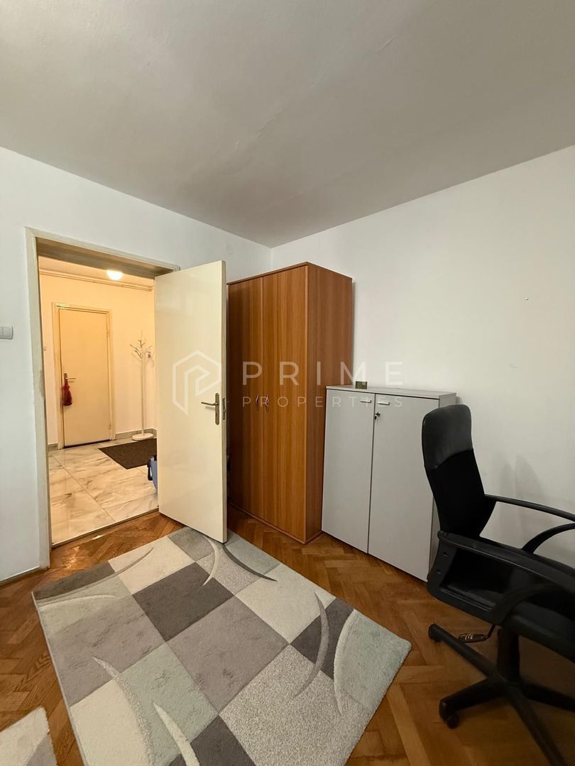 Apartament cu 3 camere decomandate- Ideal pentru studenti – Zona Tudor