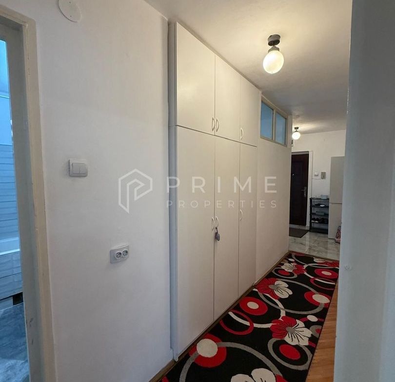 Apartament cu 3 camere decomandate- Ideal pentru studenti – Zona Tudor