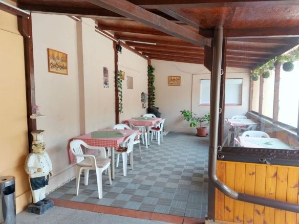 Pensiune de vânzare  – Galați | Bariera Traian | 14 camere - foto 2
