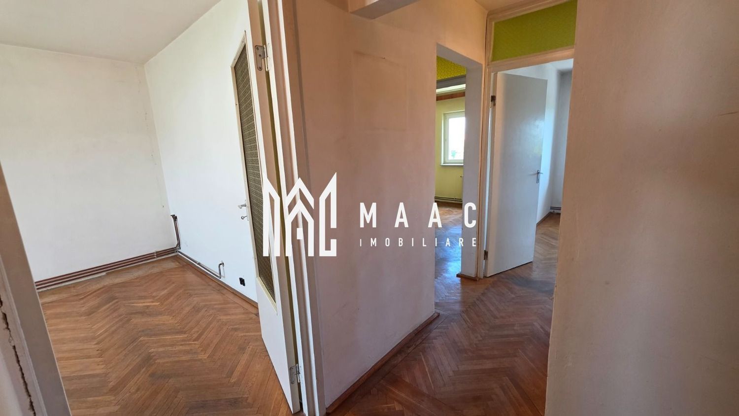 anBn-174 Apartament de vanzare Sibiu 3 camere decomandat | Strand | 2 bai, 2 balcoane
