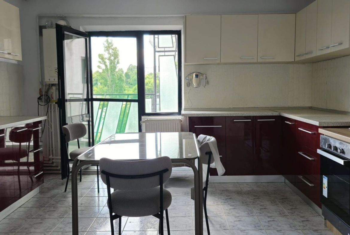 De inchiriat apartament spatios, zona Garii, et. 3, 490 euro negociabil