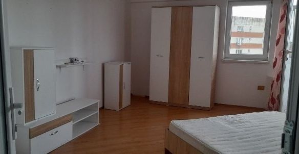 De vanzare apartament cu o cameră  str. Brăilei, et. 7, 58.000 euro - Imagine principala