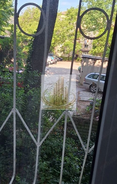 Apartament 3 camere parter Lipovei 90000Euro
