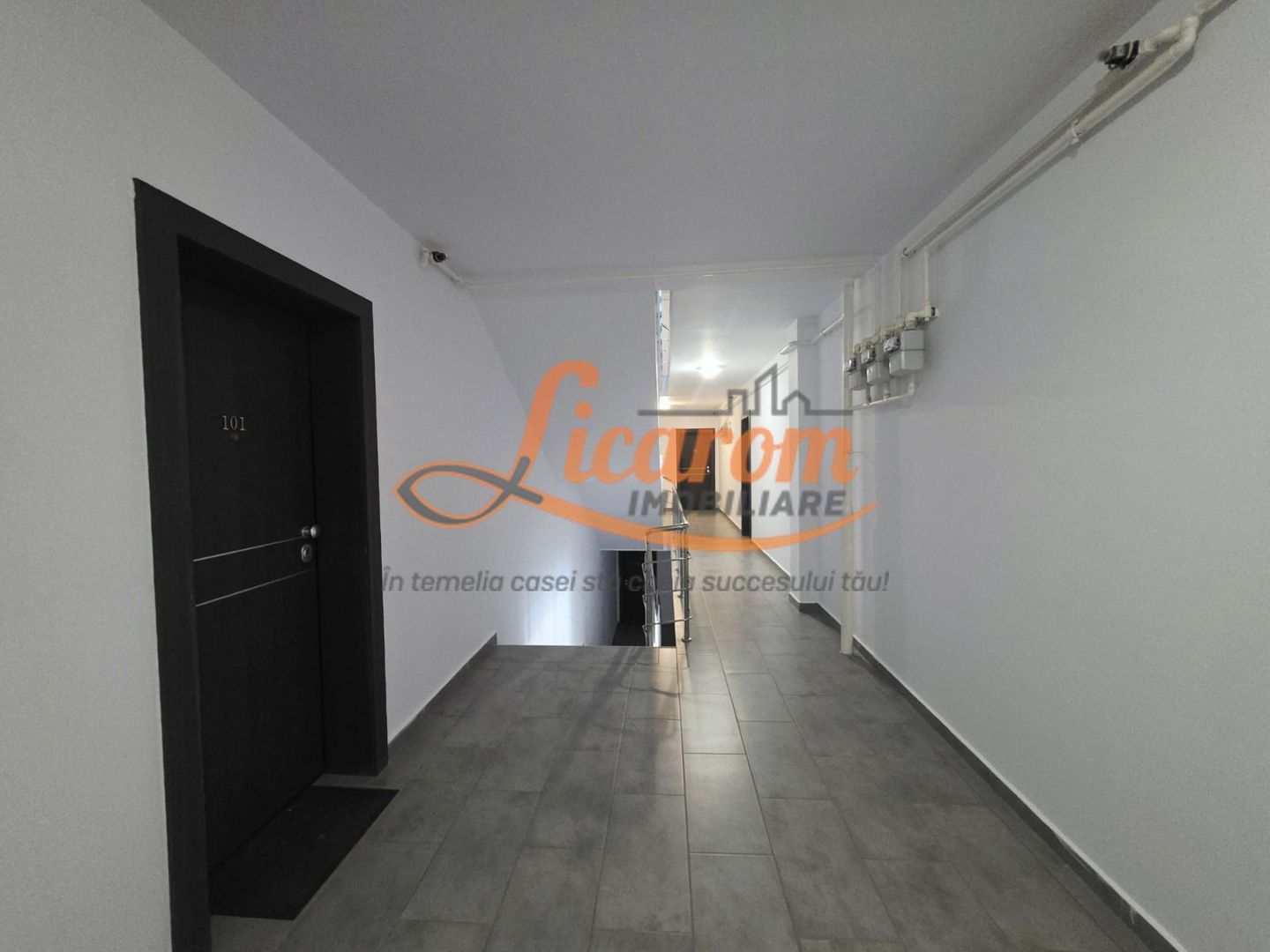 Apartament 2 camere, mobilat, lift, parcare, animale,Cristian BV