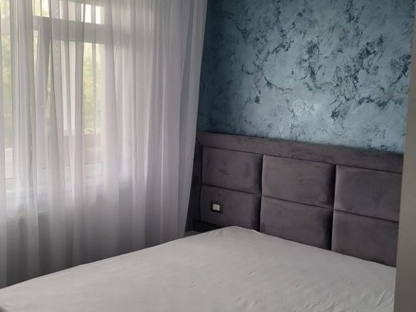 De inchiriat apartament cu 2 camere la Papadie, etaj 3, renovat, 550 E - Imagine principala