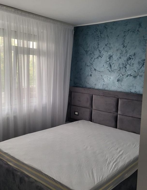 De inchiriat apartament cu 2 camere la Papadie, etaj 3, renovat, 550 E