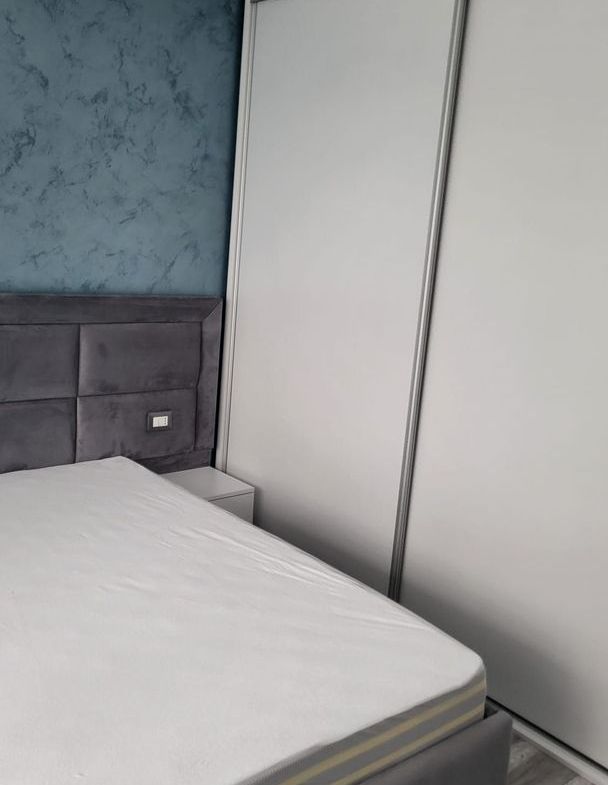 De inchiriat apartament cu 2 camere la Papadie, etaj 3, renovat, 550 E