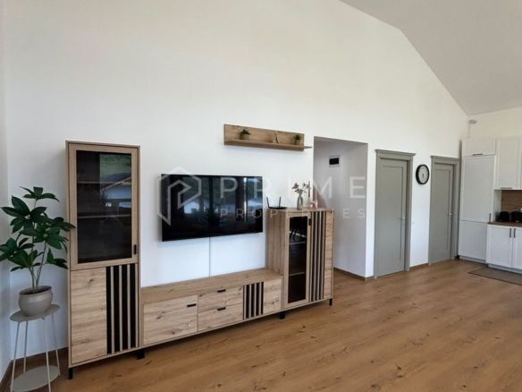 Casă modernă de închiriat – Eleganță și confort în Livezeni - foto 2
