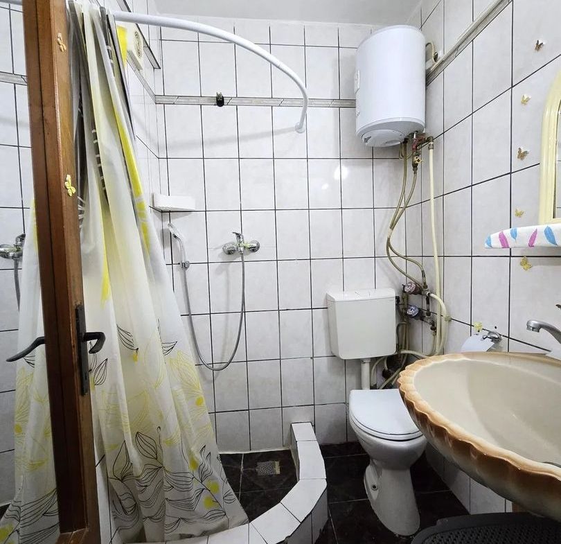 De vanzare garsoniera Tiglina 1, la A-uri, et. 2, 36.000 euro