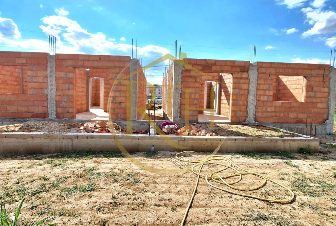 Oferim spre vanzare Duplex 3 camere, separat între unități, Giroc, 0% Comision