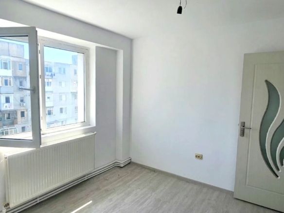 De vanzare apartament cu 2 camere, renovat, etaj9, Viziru 3, 43.000 euro - foto 2